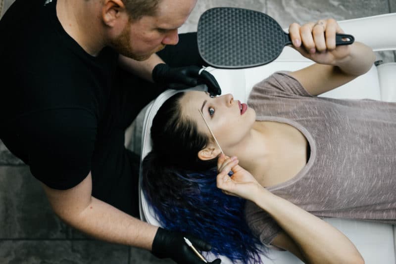 microblading vs eyebrow tattooing